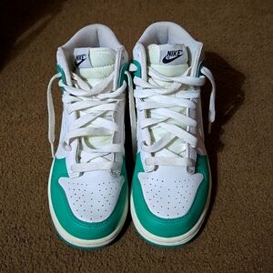 High top Nike Dunks
